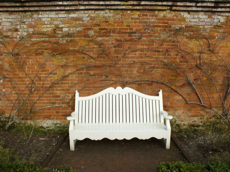 417634_513893691982915_309756335_n