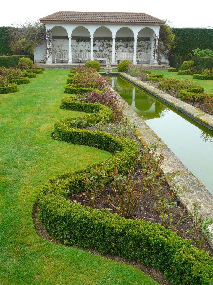 523751_363082007064085_19435406_n