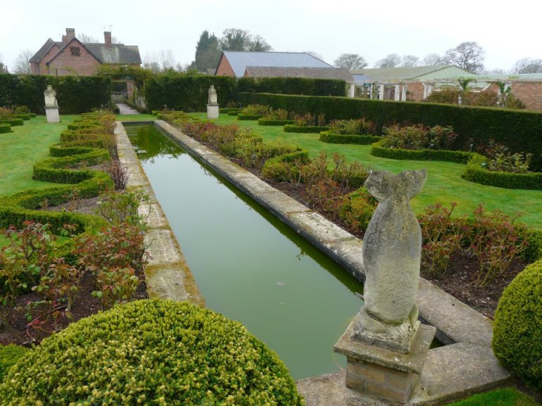 548049_363082053730747_168078431_n